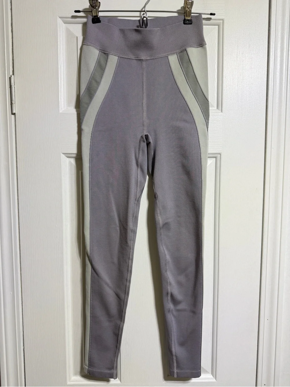 Free people movement free kick legging trailblazer combo purple gray XS